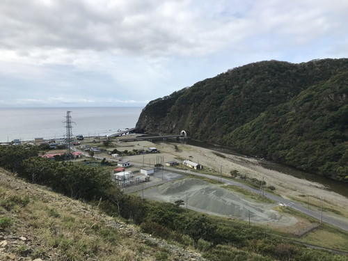 大学の地質巡検と秋の様子 01.jpg